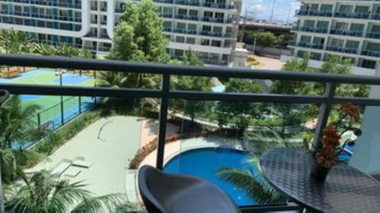 Azure C5 Man-Made Beach Balcony Multiple Units Manila Eksteriør billede