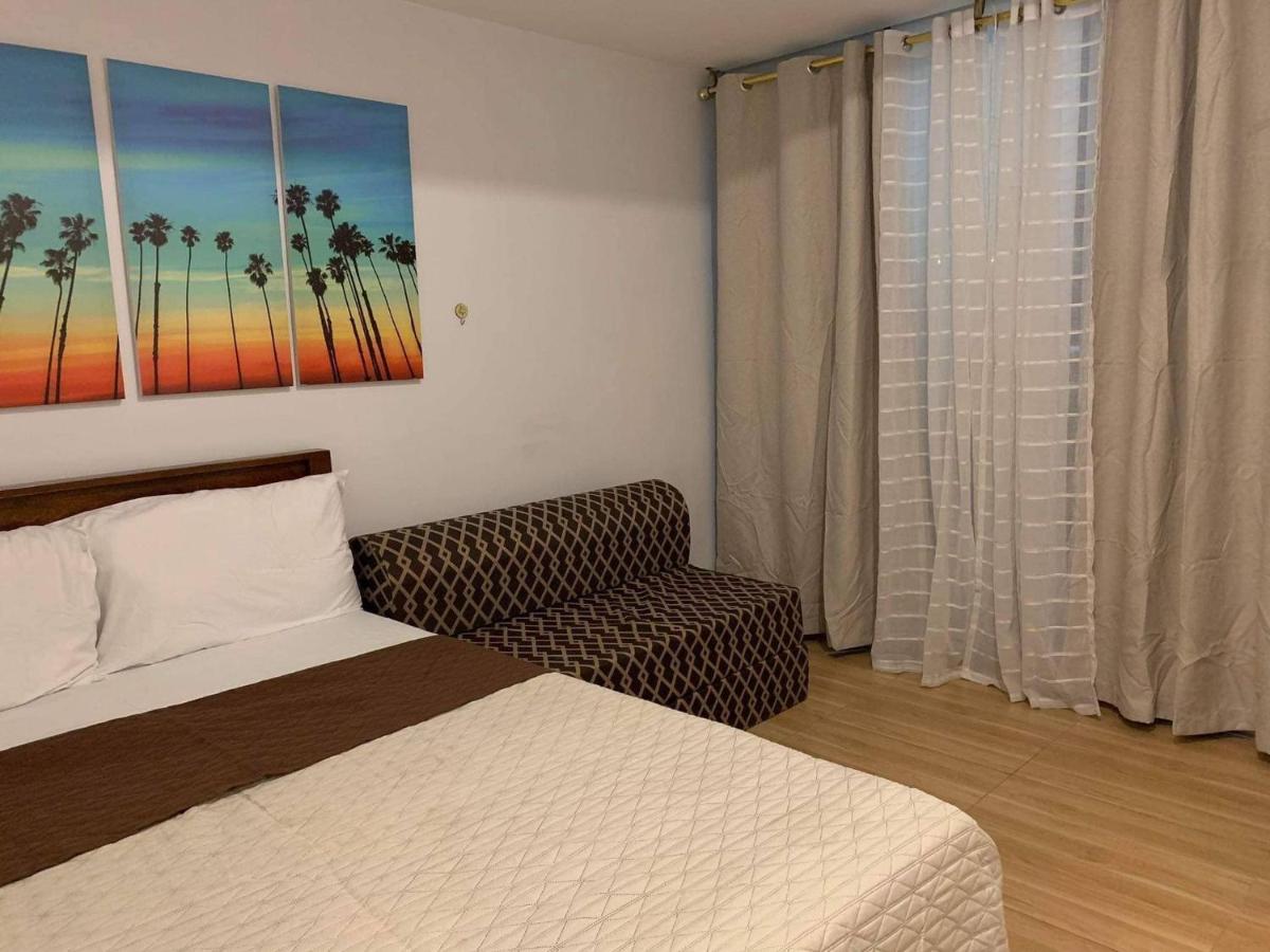 Azure C5 Man-Made Beach Balcony Multiple Units Manila Eksteriør billede