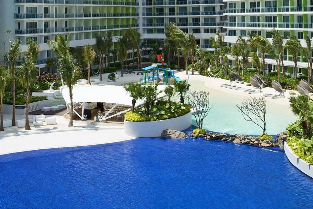 Azure C5 Man-Made Beach Balcony Multiple Units Manila Eksteriør billede