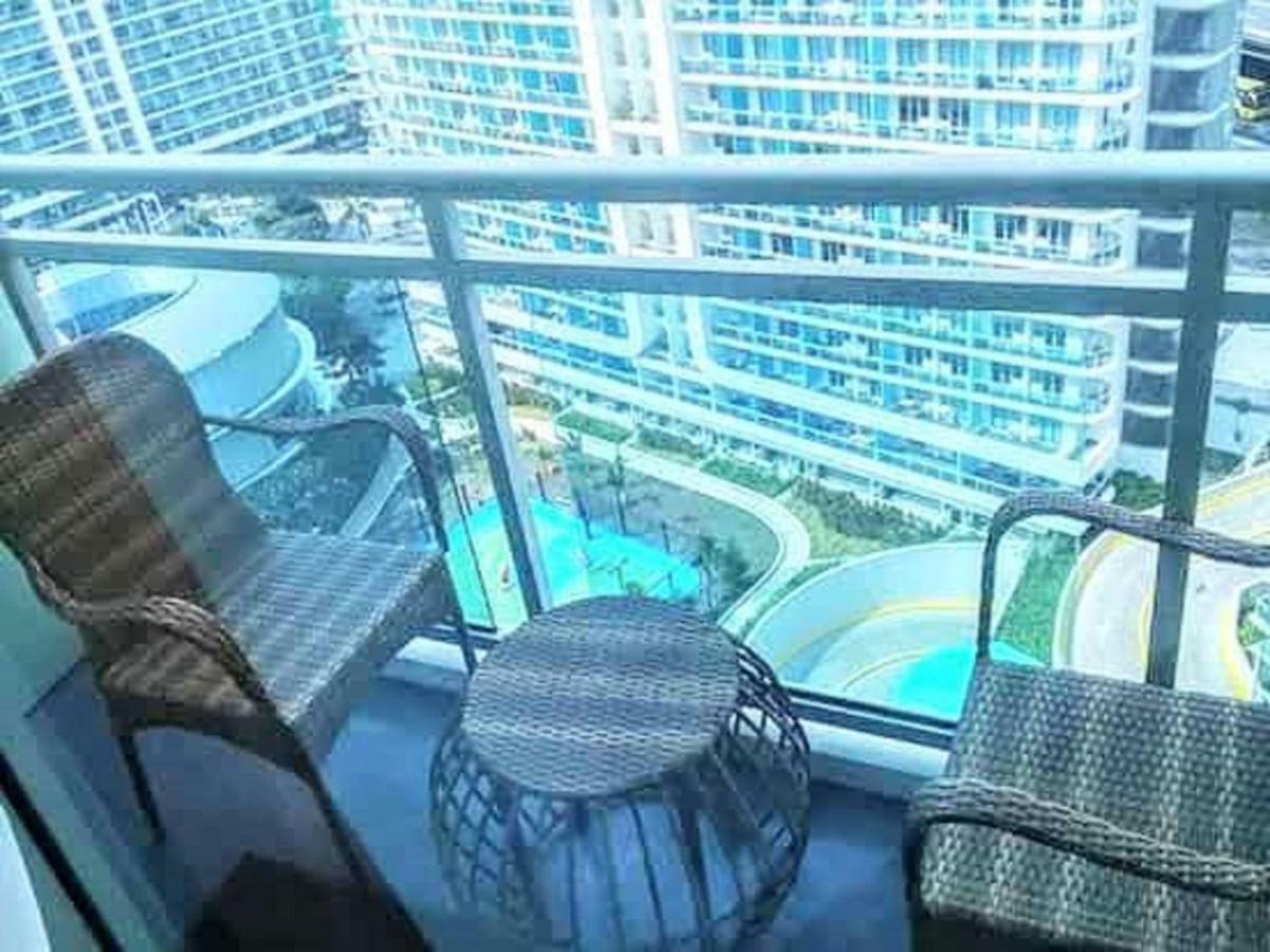 Azure C5 Man-Made Beach Balcony Multiple Units Manila Eksteriør billede